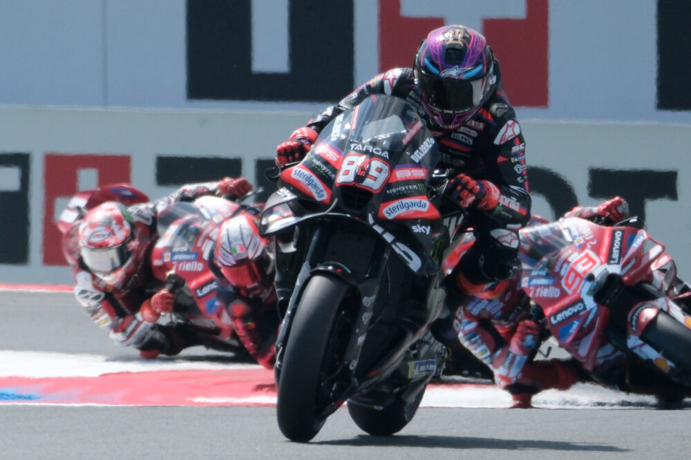 MotoGP, GP Gran Bretagna 2026. Aprilia punta alla tripletta, Ducati costretta a difendersi