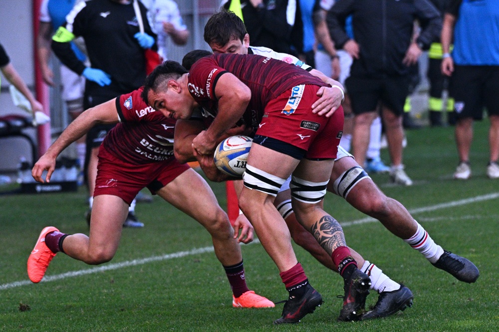 Rugby, il Valorugby supera il Petrarca e conquista la Supercoppa!