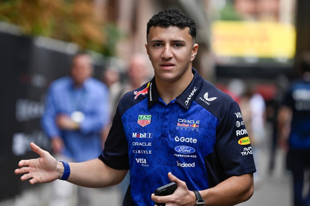 F1, Isack Hadjar infortunato e a forte rischio forfait per il GP d’Olanda. Red Bull ha già pensato ad un piano B