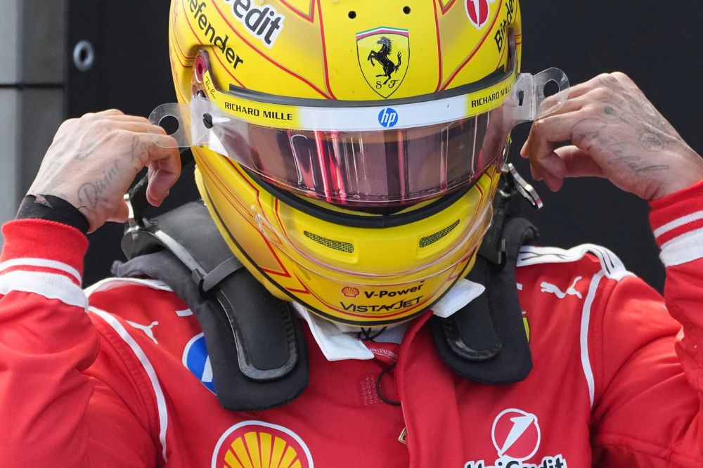 Lewis Hamilton polemico: “La squadra non ha eseguito quello che doveva, così abbiamo perso il podio”
