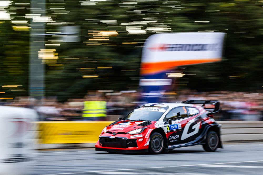 Sami Pajari in testa al Rally del Paraguay dopo otto prove speciali