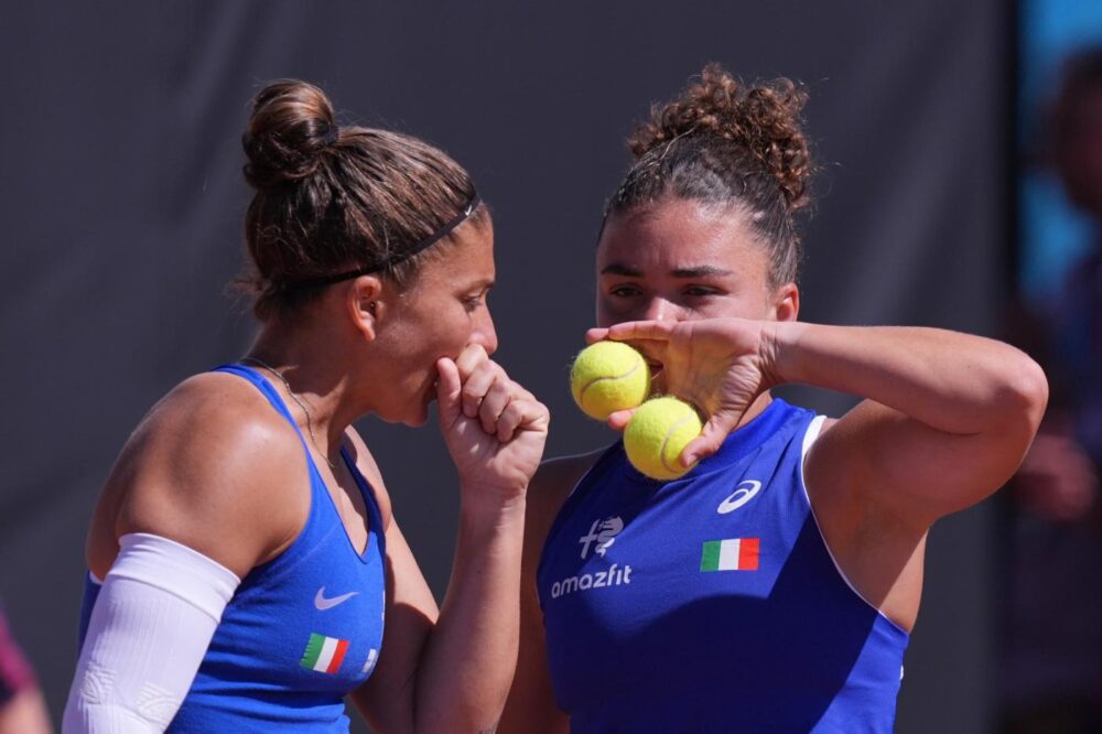 LIVE Italia-Cina, BJK Cup 2026 in DIRETTA: Errani/Paolini in campo nel doppio decisivo?
