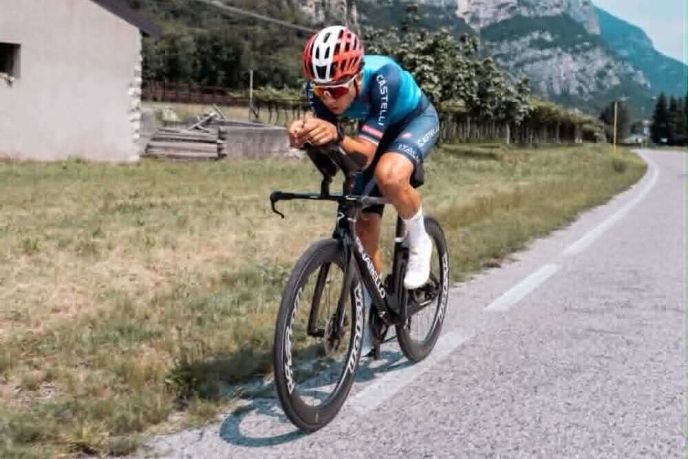 Ciclismo, Mondiali 2026: Benjamín Noval si prende la cronometro juniores. Quinto Patrik Pezzo Rosola