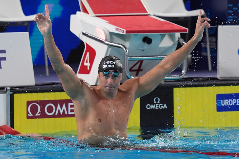 IL FEUDO DI MARTINENGHI! Il campione olimpico è imbattibile a Parigi: oro europeo nei 100 rana, bronzo Cerasuolo!
