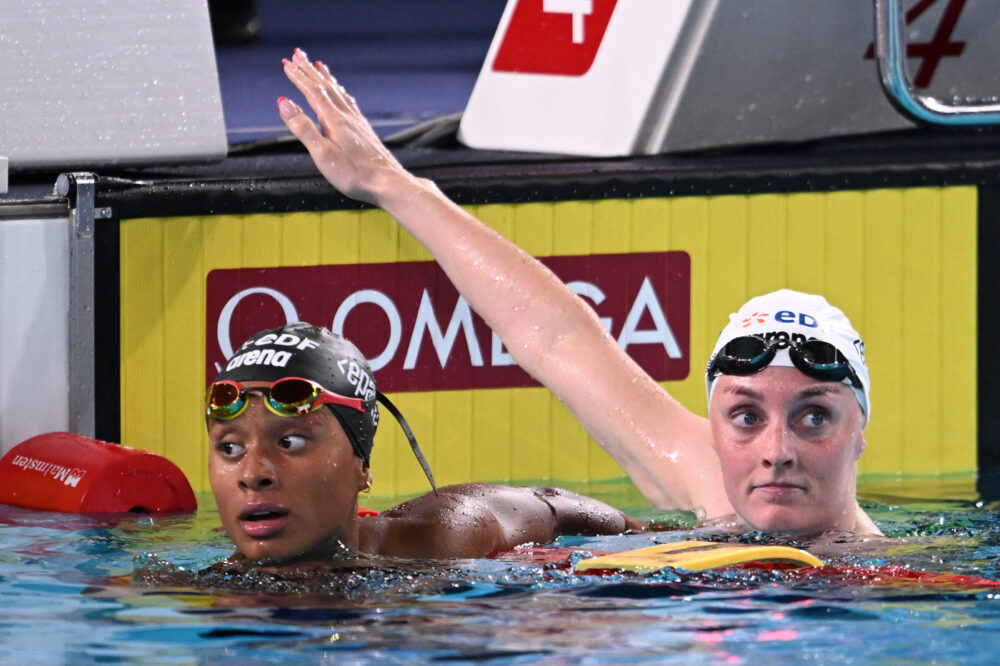 Nuoto, risultati batterie 12 agosto: Curtis svetta nei 50 dorso, mattinata fruttuosa per gli azzurri a Parigi