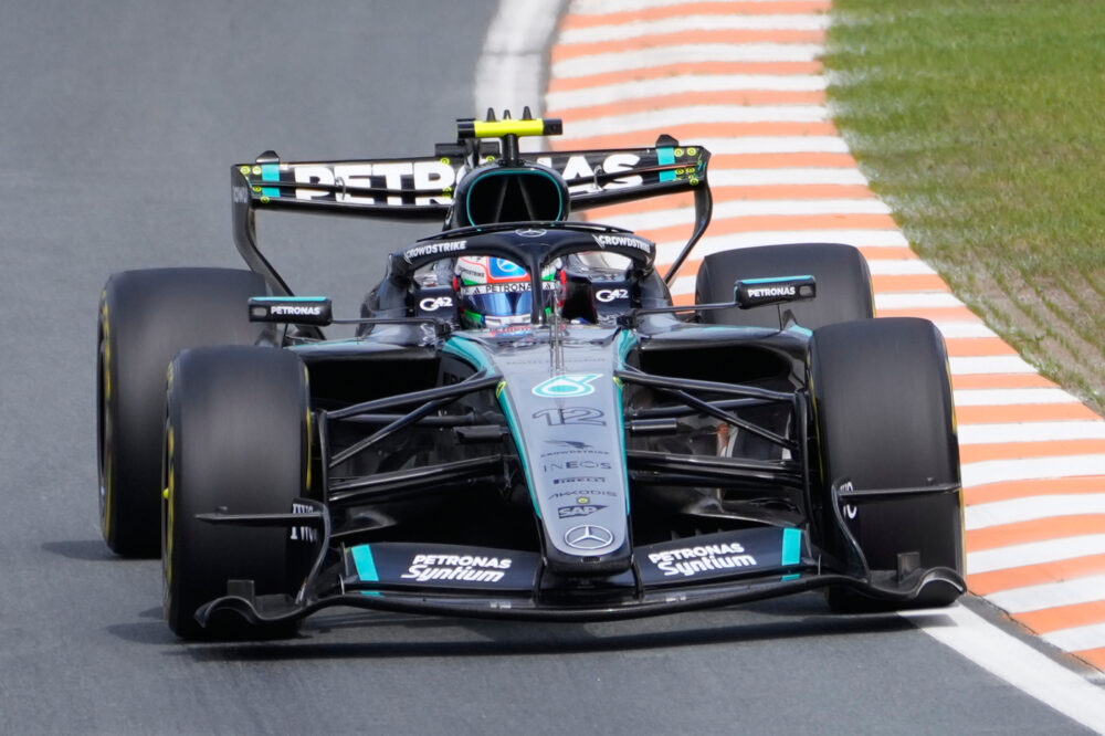 Ordine di scuderia tra Antonelli e Russell: Mercedes ha capito che il vero rivale è Norris?