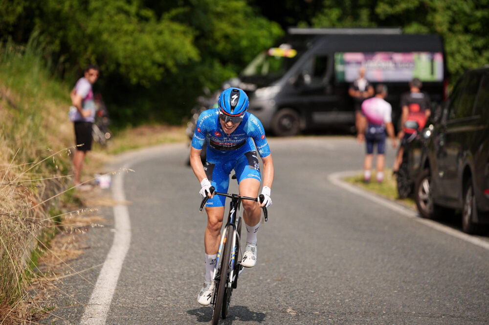 Tour de France femminile, colpo doppio per Vollering a Nizza: tappa e maglia per l’olandese. Longo Borghini sul podio di giornata