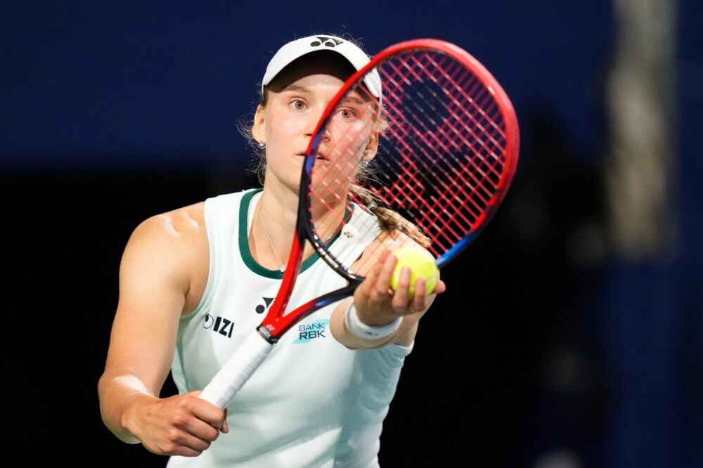WTA Toronto 2026, Rybakina affronterà Gauff nella semifinale della parte bassa
