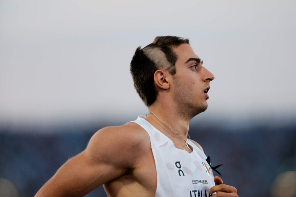 Chi è Filippo Dezza, il nome nuovo sui 200: la vittoria contro un Campione Olimpico, lo scalpo da matricola, la finale agli Europei