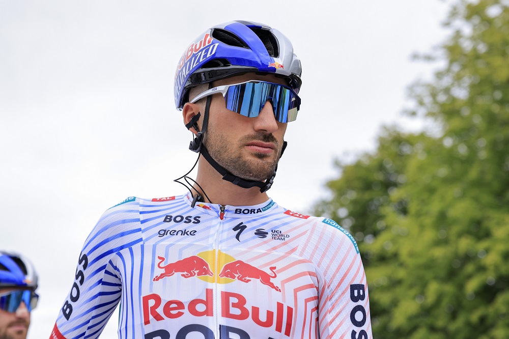 Gianni Moscon squalificato alla Vuelta a Burgos: scatta anche il secondo cartellino giallo