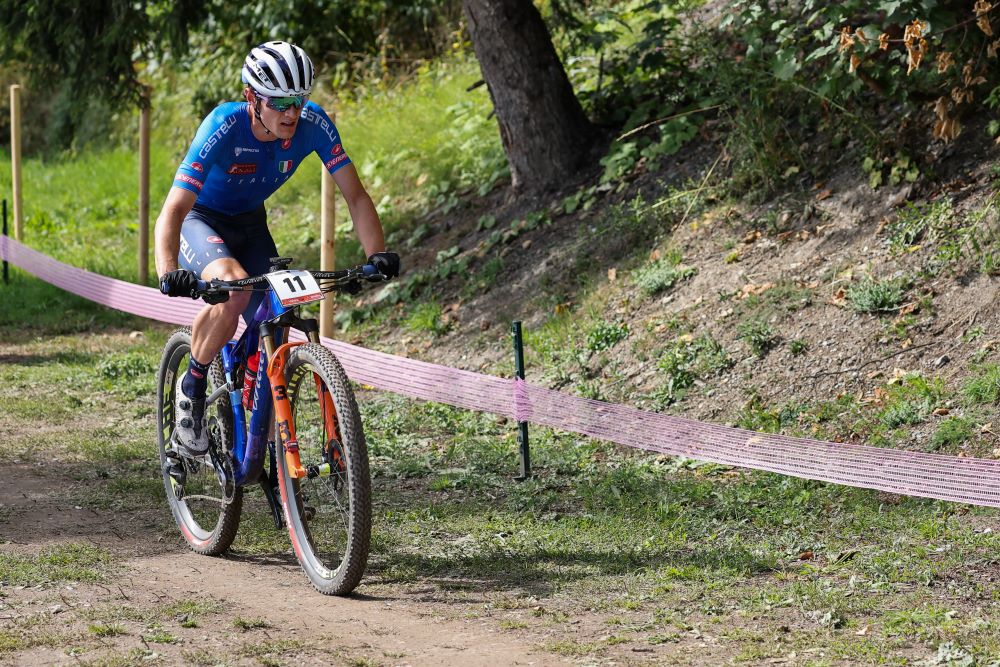 LIVE Mountain bike, Mondiali 2026 in DIRETTA: duello stellare Van der Poel-Pidcock, Avondetto ci prova!