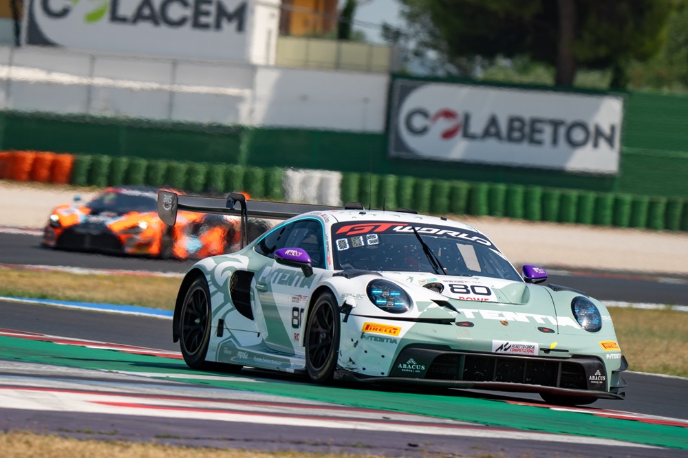 GTWC Europe, Buus/Feller campioni a Barcellona dopo race-1. Audi vince sotto la pioggia