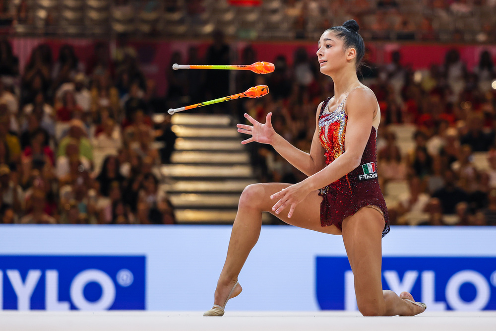Sofia Raffaeli festeggia medaglia mondiale e pass olimpico: “Emozione speciale, qualcosa di unico”