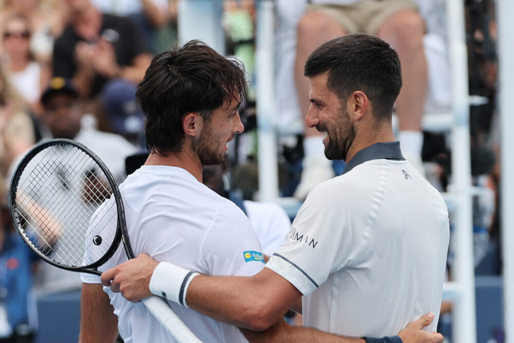 ATP Cincinnati 2026: Djokovic è già fuori contro Tirante, Zverev si salva in rimonta nella notte