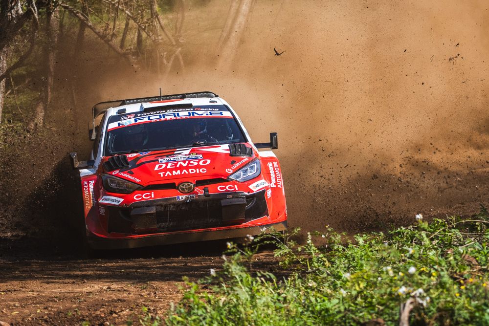 Takamoto Katsuta svetta nello shakedown del Rally del Paraguay. Da domani si farà sul serio