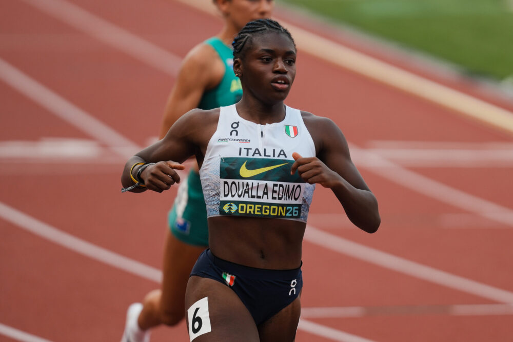 Kelly Doualla scatta bene a Brescia e spalleggia con Hunt, poi la britannica fa il vuoto
