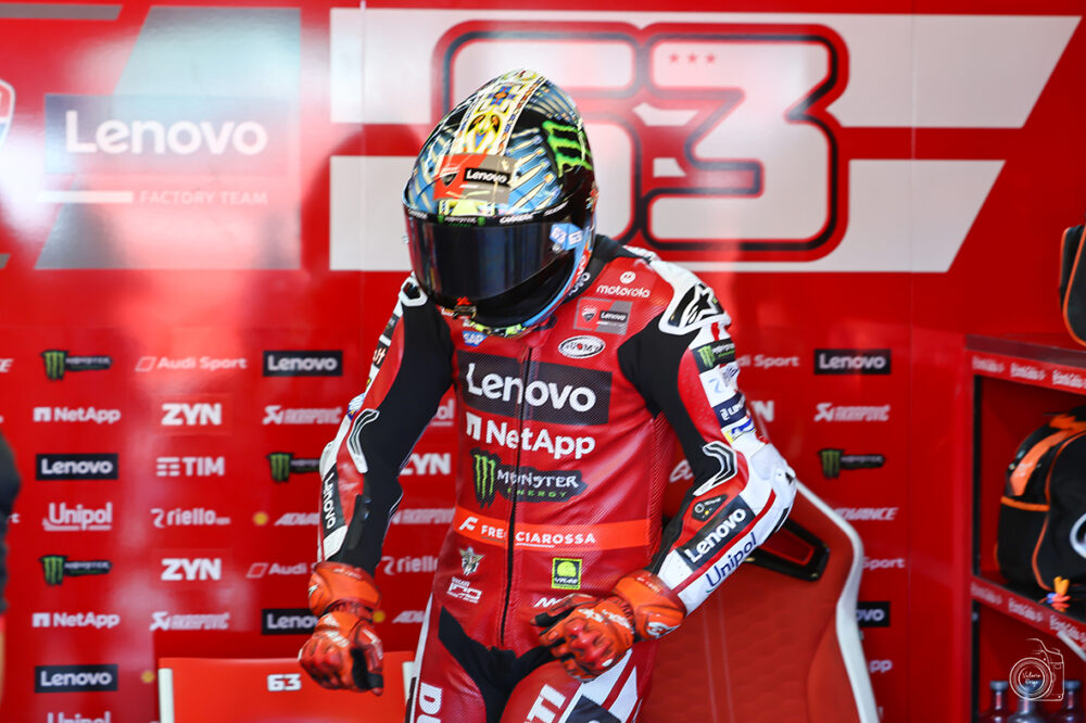 Dovizioso lancia l’allarme Bagnaia: “Situazione che mi fa un po’ paura, lo vedo troppo male negli occhi”
