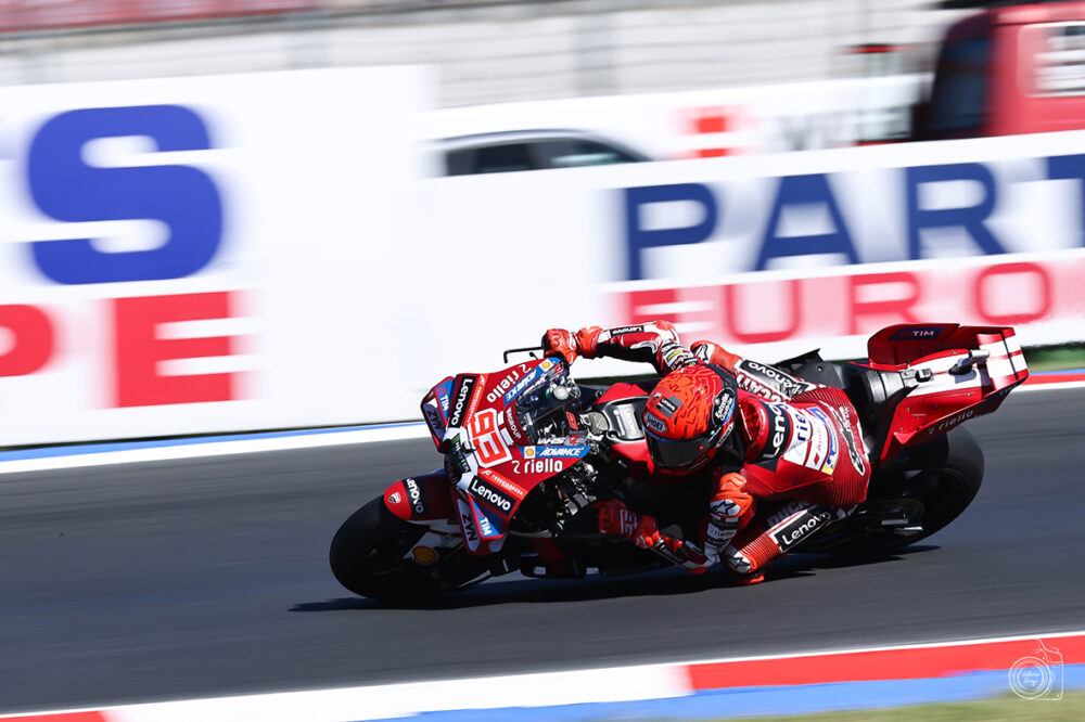 Griglia di partenza MotoGP, GP Australia 2026: Marquez imprendibile sotto la pioggia, Aprilia in difficoltà