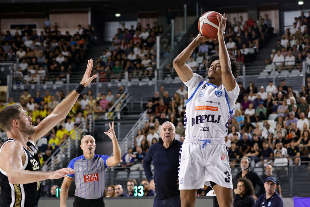 Basket, esordio vincente per Napoli in EuroCup! Battuti i francesi del Bourge-en-Bresse, Dowtin Jr. MVP