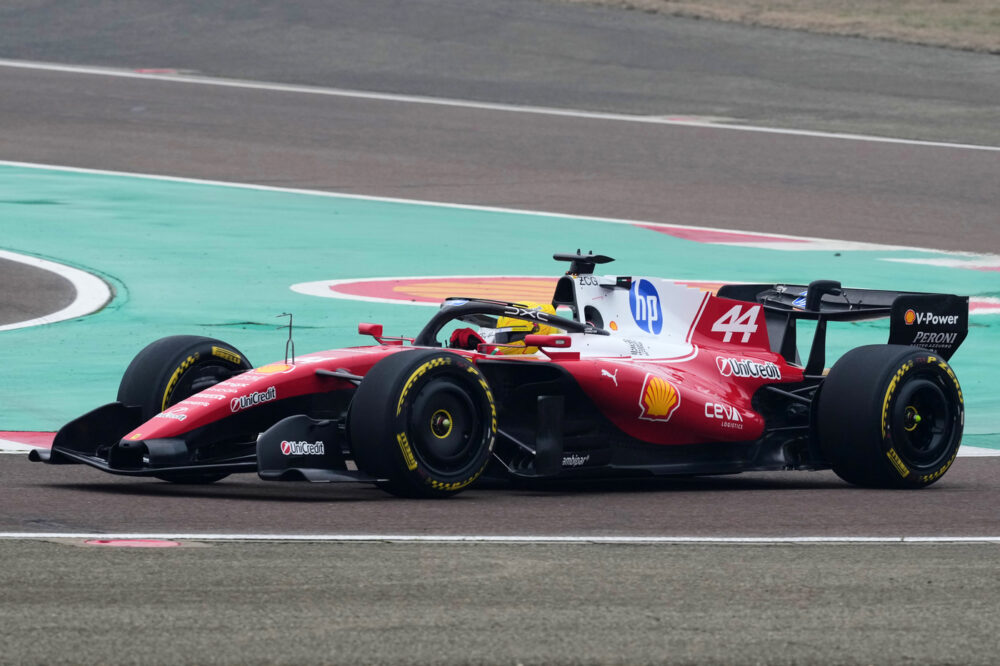F1, la Ferrari svela le immagini della livrea con cui correrà a Monza