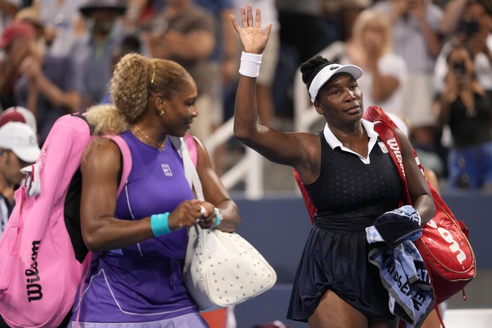 Serena e Venus Williams ko al super tie-break dopo 3 ore agli US Open