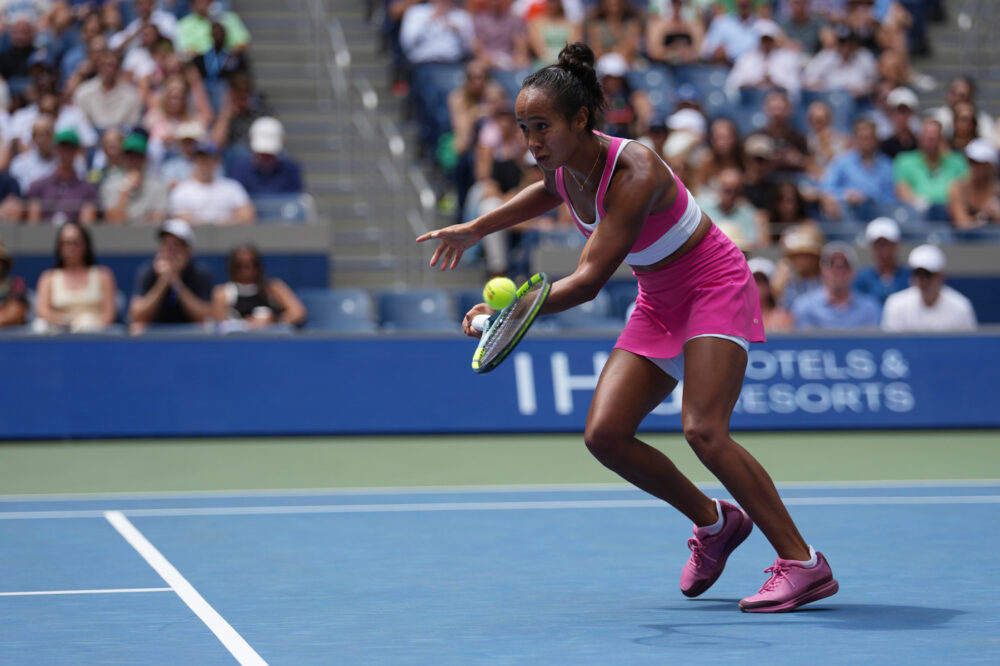 WTA Singapore 2026: avanti Leylah Fernandez e Maja Chwalinska in una lunga giornata d’esordio