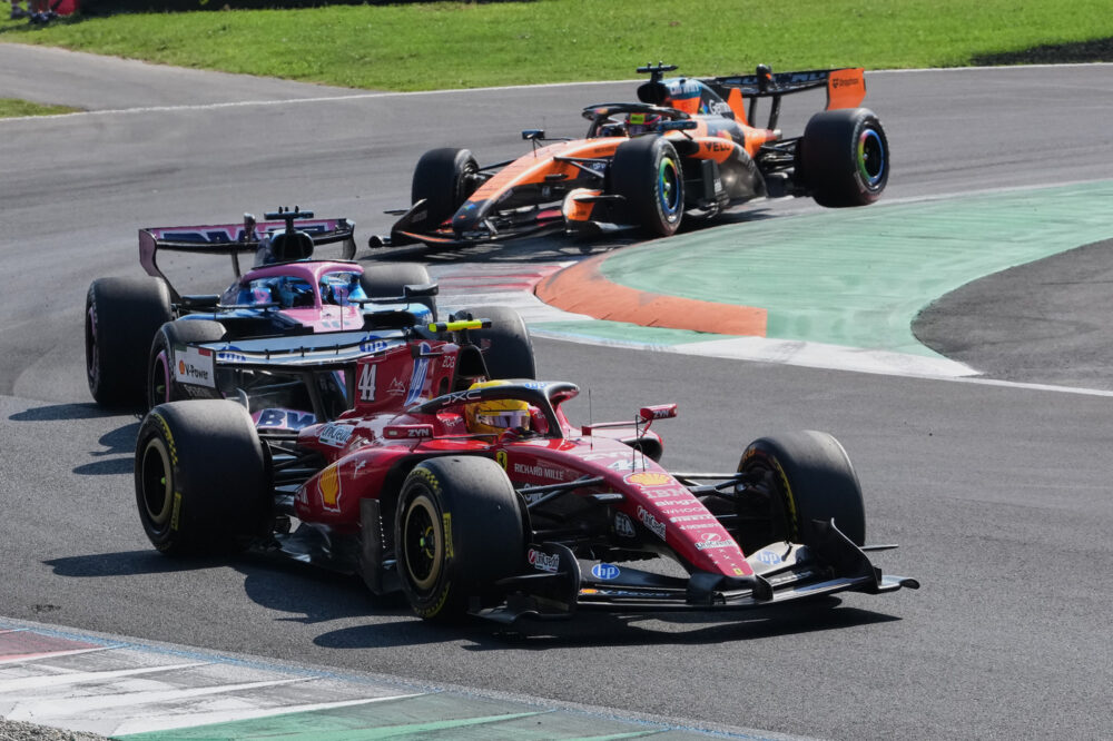 F1, Monza o Caporetto per la Ferrari? Aduo rimandato, l’incidente di Leclerc e Hamilton fuori dai 5