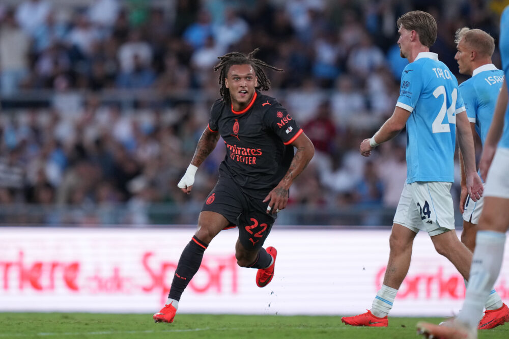 Lazio-Milan 2-2, Moreira inventa la rimonta con doppietta. Il Cagliari cala il tris in Serie A