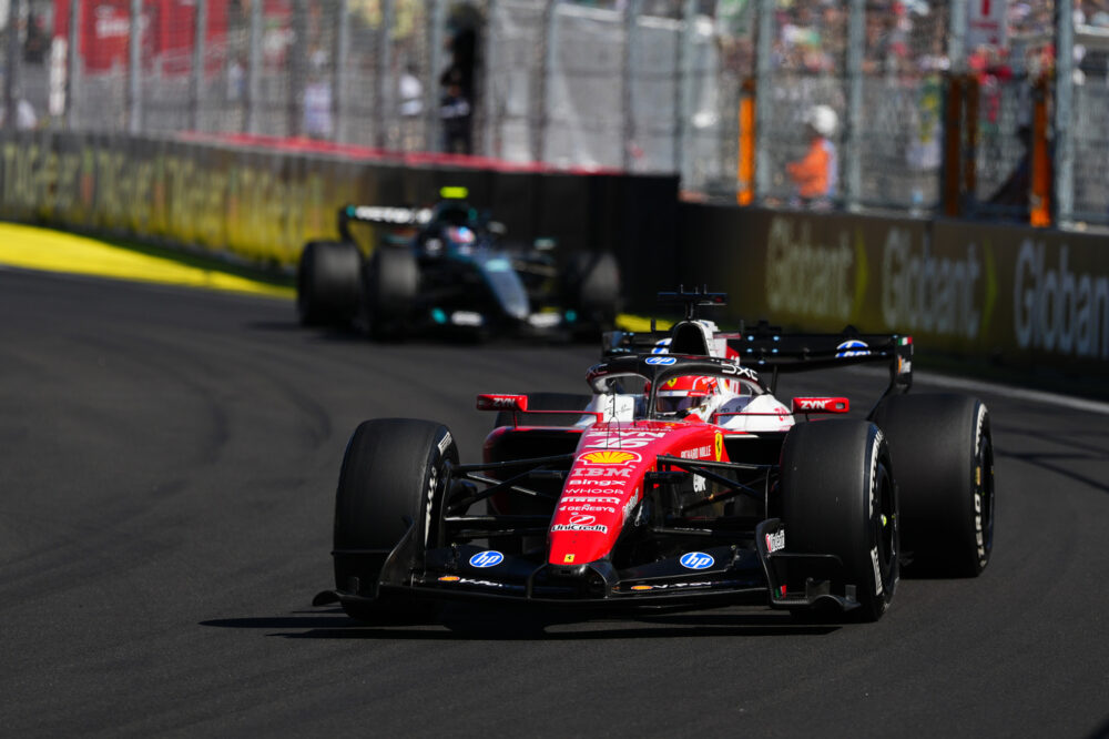 Ferrari, l’atavico problema è sempre lo sviluppo. Zero podi nelle ultime 4 gare, perse posizioni nelle gerarchie