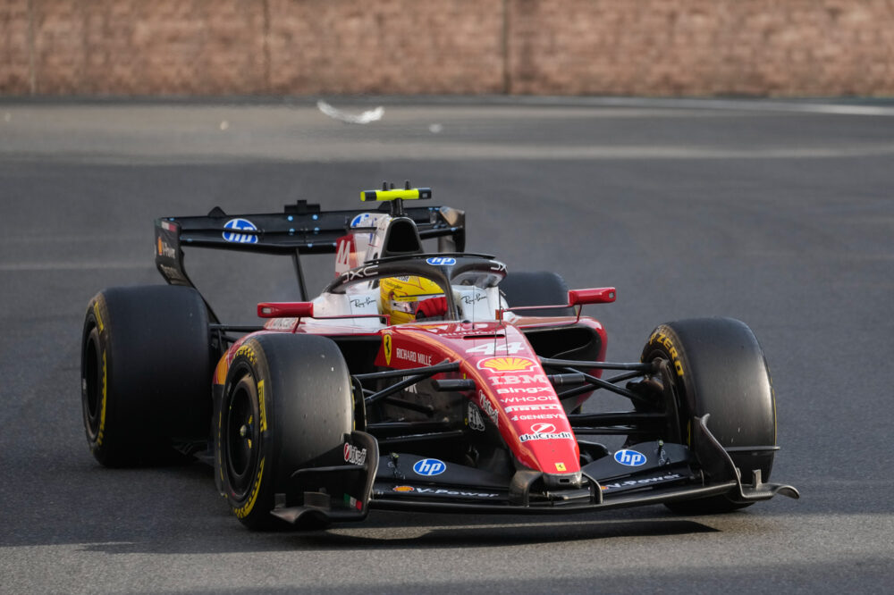 Lewis Hamilton: “Giornata produttiva, la preparazione delle gomme è una priorità verso la qualifica”