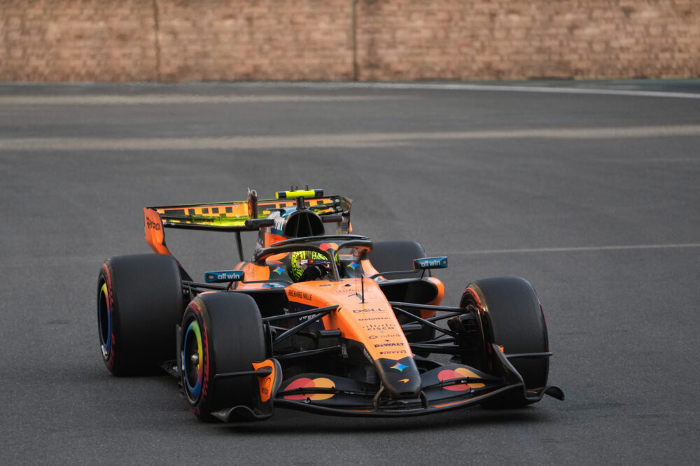 F1, Lando Norris: “Ho buone sensazioni alla guida, ma su una pista come Baku perdiamo tanto”