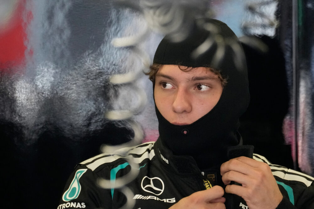 Primo errore stagionale per Kimi Antonelli: sbaglia in qualifica e partirà dall’ottava fila a Baku