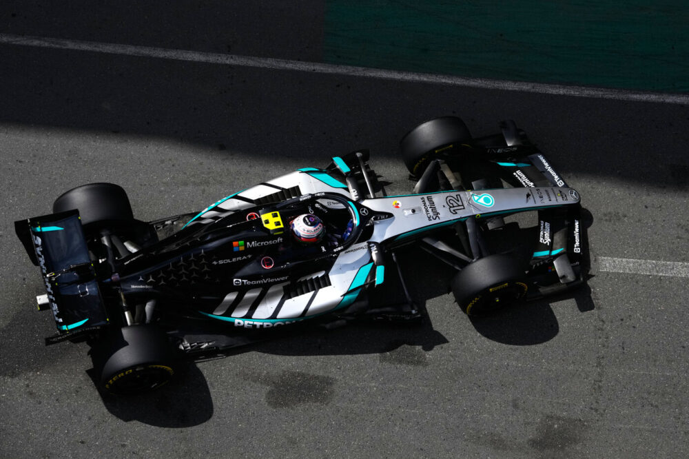 F1, nuova griglia di partenza GP Azerbaijan: cosa cambia per Kimi Antonelli e le Ferrari. I piazzamenti dopo le penalità