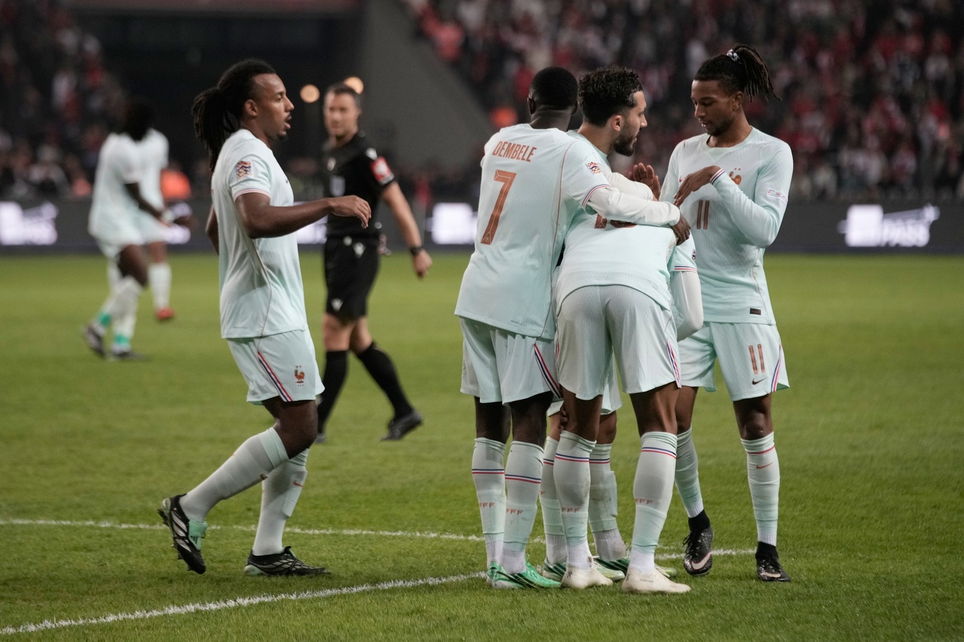 Calcio: Nations League, la Francia vince, ma Mbappé si fa male