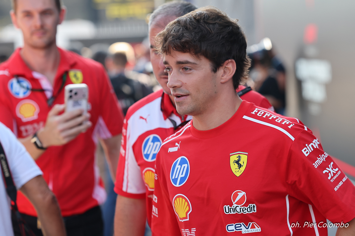 Leclerc analizza dopo il venerdì di Sepang: “Dovremo essere bravi a leggere la situazione per domani”