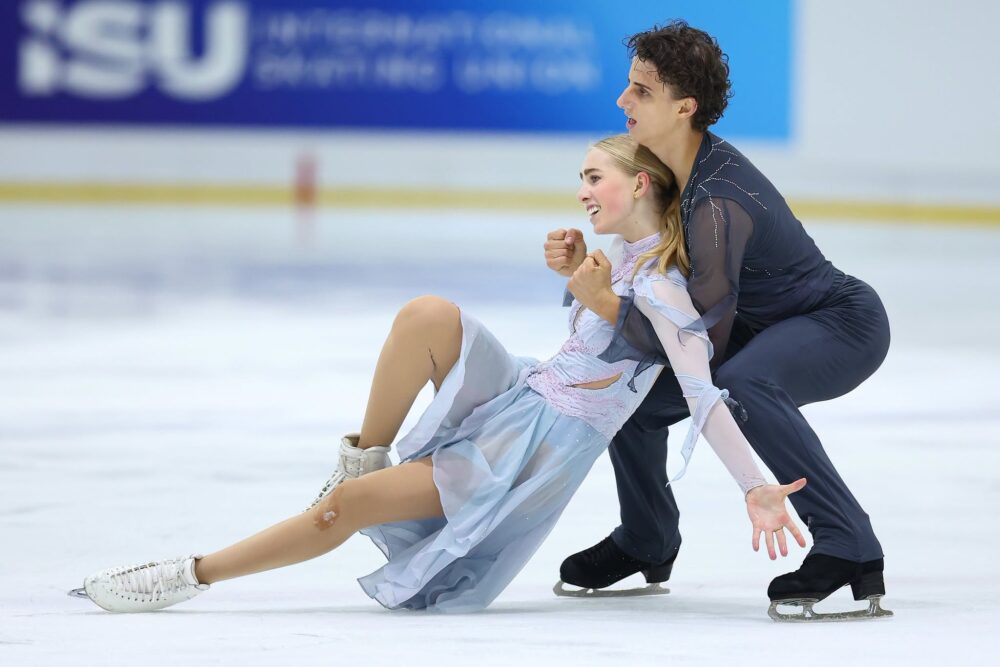 Pattinaggio di figura, Bianchi-Basile conquistano la seconda posizione al Grand Prix Junior di Bangkok, chance per le Finali!