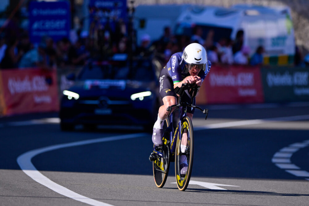 Ordine d’arrivo Vuelta a España 2026, tappa di oggi: guizzo vincente di Dunbar a Peñas Blancas. Estepona
