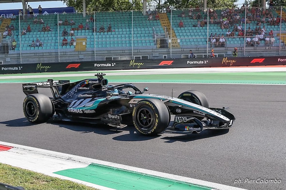 Russell detta legge sul giro secco in FP2 a Monza, Leclerc e Antonelli in scia. McLaren non brilla