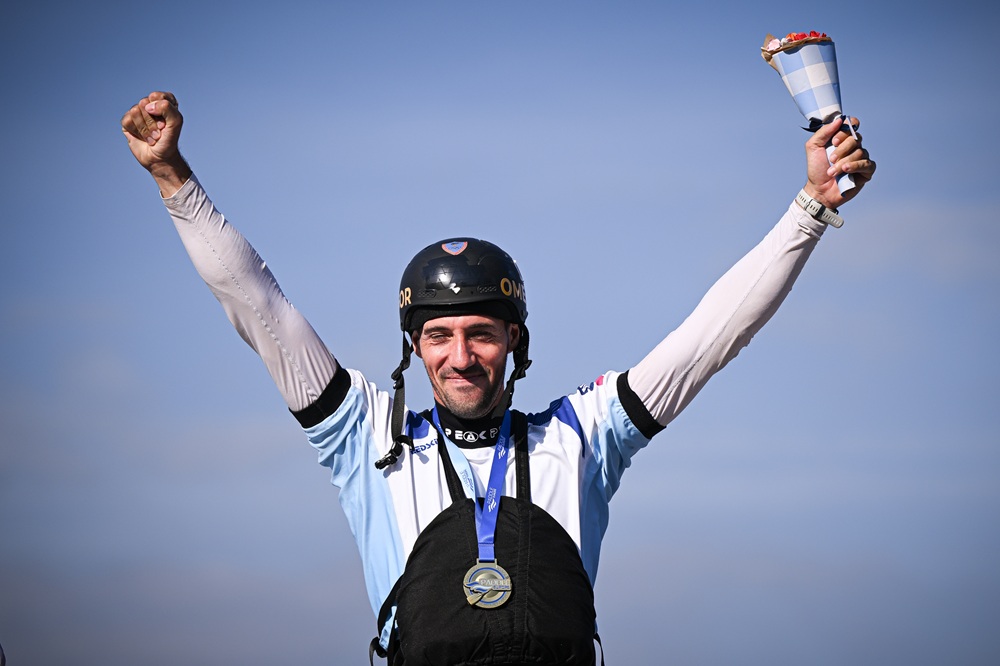 Canoa slalom, l’Italia chiude gli Europei con l’oro di De Gennaro e il bronzo di Pistoni nell’individual di kayak cross