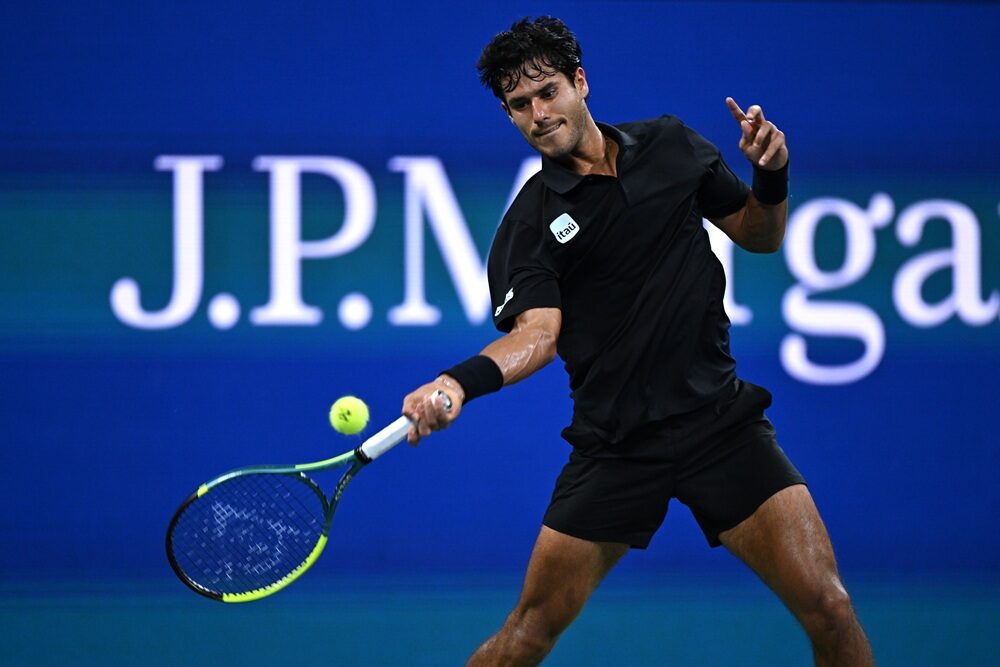 ATP Hangzhou 2026, Vallejo e Marozsan agli ottavi. Eliminati Bellucci ed Atmane