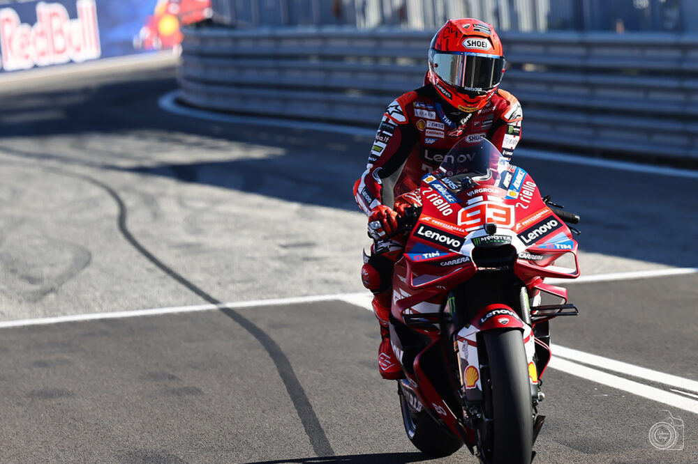 MotoGP, risultati e classifica FP1 GP Giappone 2026: Marc Marquez firma il miglior tempo, Bezzecchi in top 3