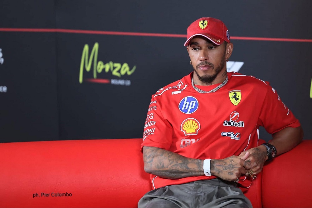 Lewis Hamilton dà la carica: “C’è strada da fare ma abbiamo tutto per vincere”