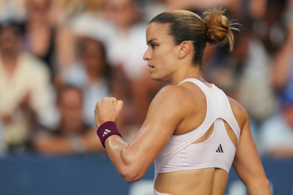 WTA Singapore 2026, Sakkari e Krejcikova approdano agli ottavi. Fuori Vekic