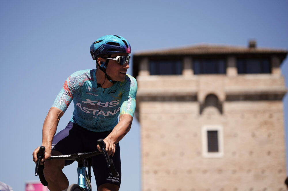 Tour de Langkawi 2026, prepotente sprint di Malucelli a Kampar