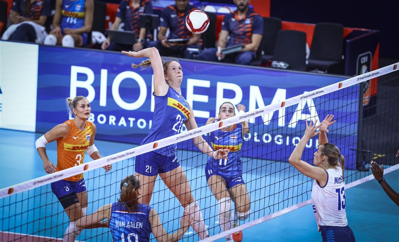 Europei volley, Istanbul elegge le semifinaliste: Lavarini sfida l’Olanda, Santarelli trova Bregoli