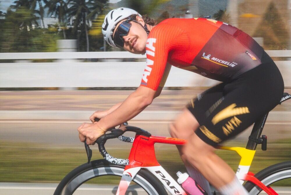 Alexander Konychev vince il Tour of Poyang Lake. Trionfo nella generale, ultima volata tutta tricolore