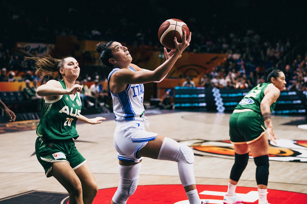 Basket femminile, l’Italia saluta il Mondiale dopo aver sfiorato una folle rimonta contro l’Australia