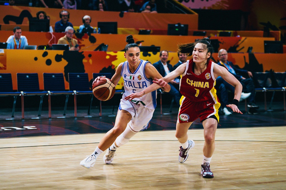 Basket femminile, l’Italia sbatte contro la Cina e avrà un playoff di ferro ai Mondiali