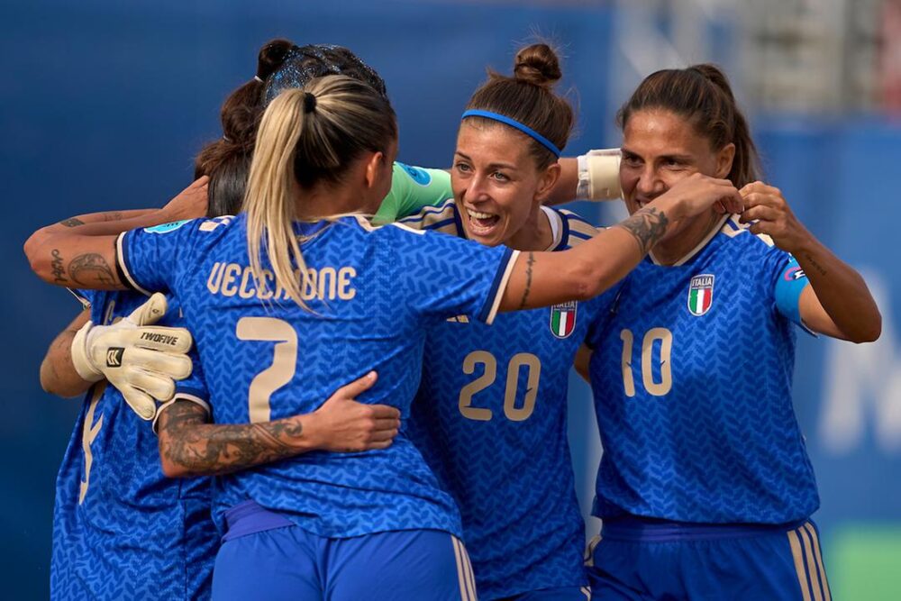 Beach soccer femminile, l’Italia rimonta la Spagna e ottiene una vittoria di prestigio agli Europei. Assente Privitera