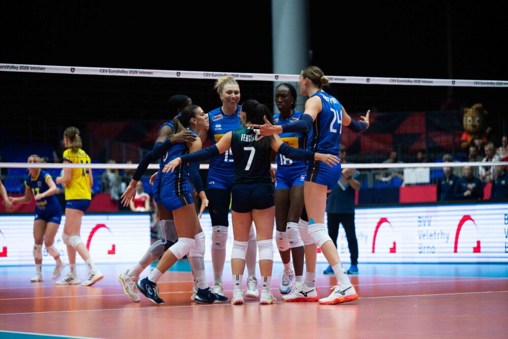 Volley femminile, l’Italia piega la resistenza di una Haak indemoniata e approda in semifinale col fiatone